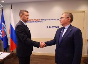 На стажировку к полпреду УрФО приехал боец СВО
