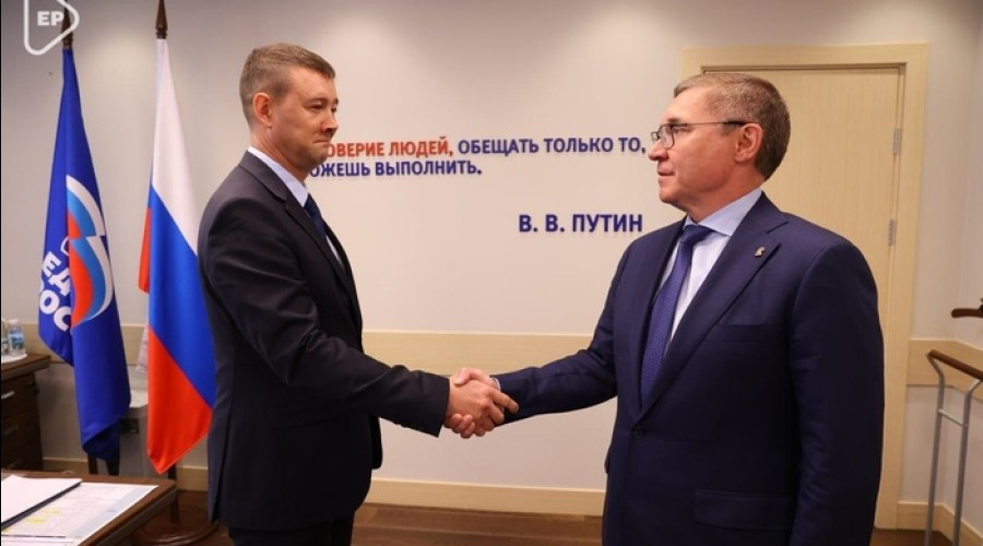 На стажировку к полпреду УрФО приехал боец СВО
