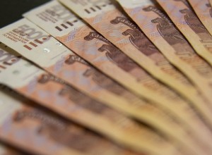 Экономист считает, что Центробанк теряет контроль над курсом рубля