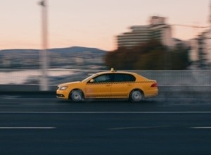 В России цены на такси вырастут ещё сильнее из-за оттока мигрантов