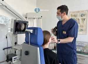 В Екатеринбурге у 14-летней девочки зуб мудрости вырос в носу