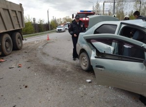 Два человека погибли в аварии с грузовиком в Асбесте 