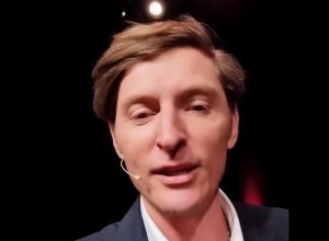 Павел Воля на концерте в Челябинске собрал полный дворец спорта