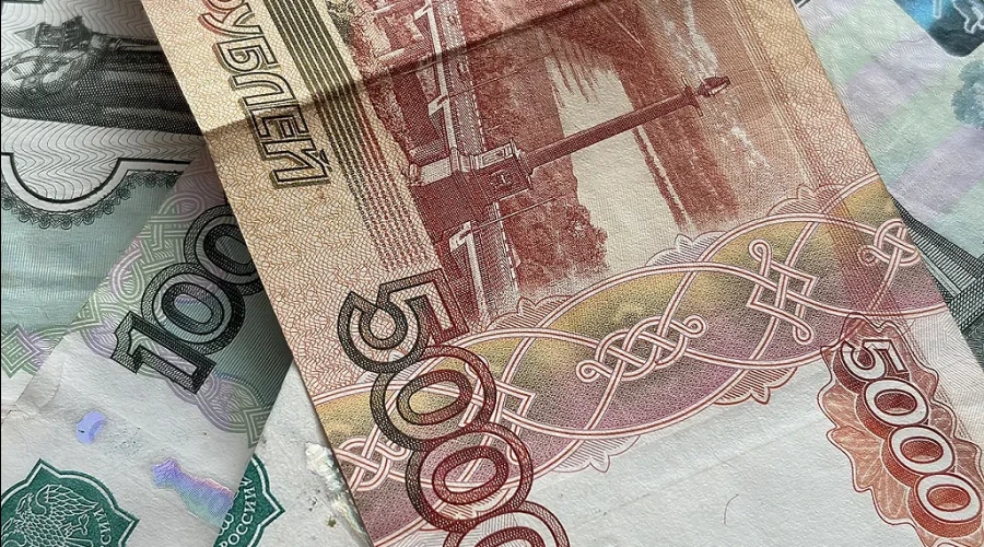 Задолженность жителей Свердловской области за услуги ЖКХ превысила 30 млрд рублей