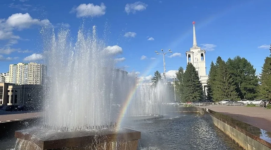 От мемориала «Черный тюльпан» в Екатеринбурге исчез десантный танк