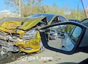 На Щербакова произошло жёсткое ДТП с участием «золотого» авто