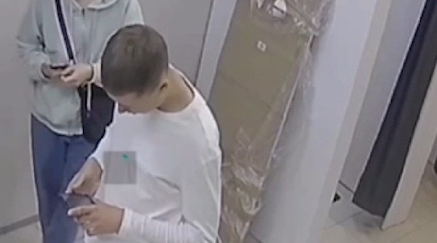 Молодой свердловчанин украл товар из пункта выдачи Ozon