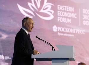 Песков назвал отвернувшихся от России из-за санкций бизнесменов предателями