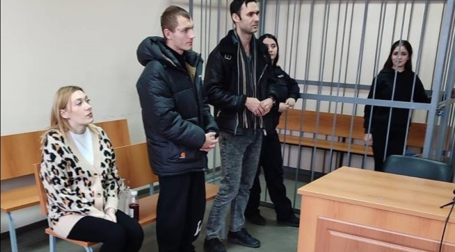 Суд в Екатеринбурге пересмотрел тюремные сроки троице, доведшей сверстника до суицида