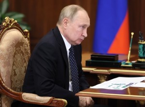 Песков: Ни одна страна в мире не способна выдержать санкции Запада. Кроме России
