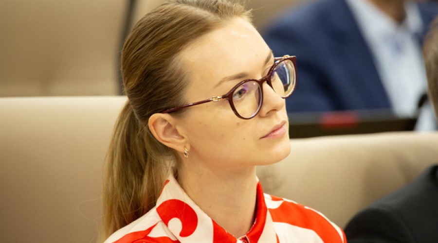 Председателем Екатеринбургской гордумы стала 33-летняя Анна Гурарий