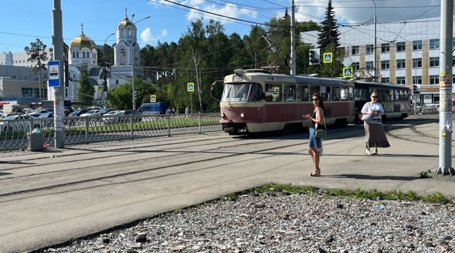 Остановку «Сакко и Ванцетти» на проспекте Ленина в Екатеринбурге перенесут