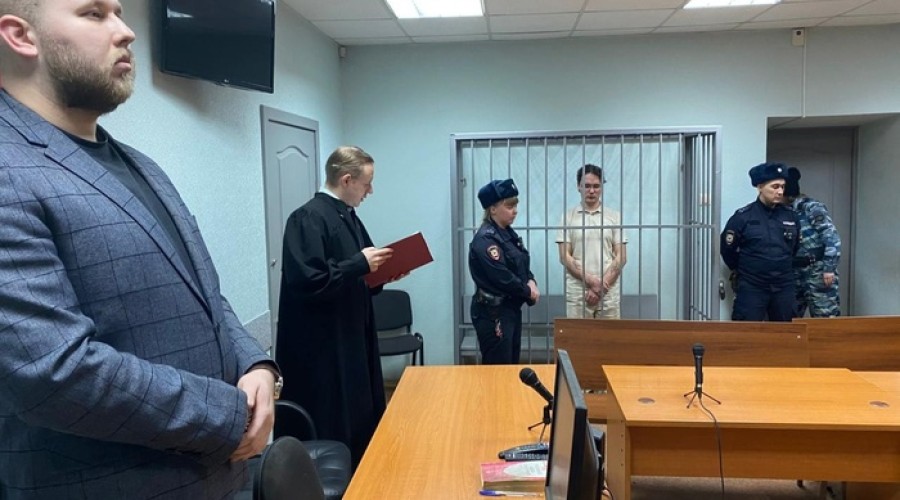 Бросивший «коктейли Молотова» в облвоенкомат в Екатеринбурге обвиняется в теракте