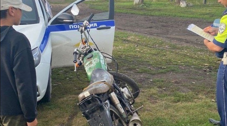 «Слезь с руля». В Ирбите задержали 12-летнего мотоциклиста