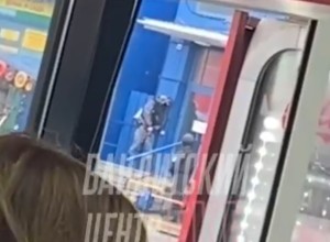 На Новомосковский рынок Екатеринбурга нагрянули силовики
