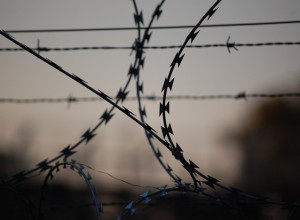Обвиняемого в демонстрации логотипа Facebook* екатеринбургского правозащитника отправили в психбольницу