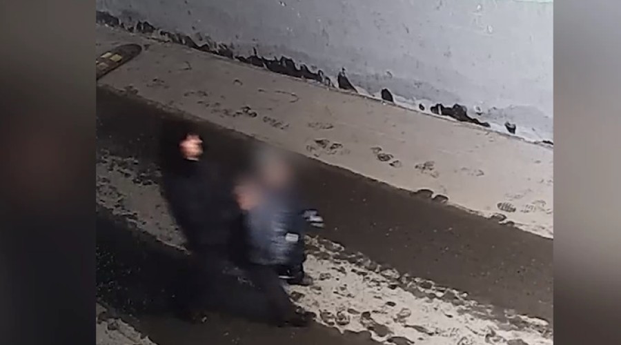 В Екатеринбурге «отец года» забрал ребёнка из сада и пошёл воровать