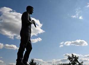 Стало известно об установке памятника Шатунову