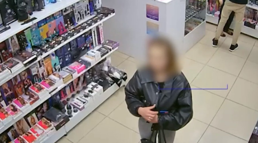 В Екатеринбурге девушка ограбила магазин для взрослых, украв самые дорогие игрушки
