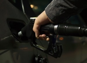 В Свердловской области продолжает дорожать бензин