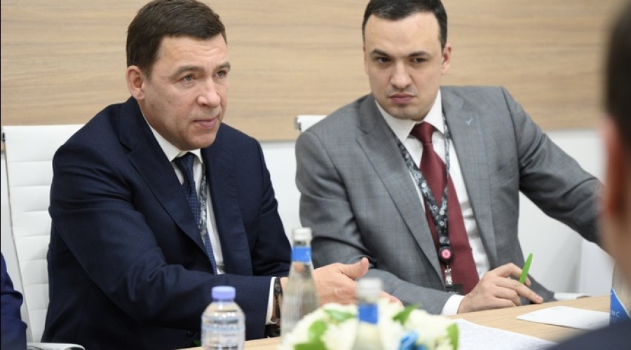 Двум уральским губернаторам предрекли переход на работу в Москву