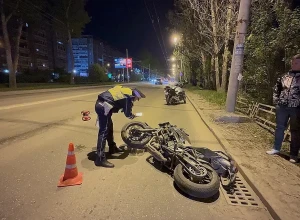 На Юго-Западе мотоциклист сбил 17-летнюю девушку на пешеходном переходе