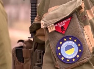 Из Германии выслали семерых солдат ВСУ из-за нацистской символики