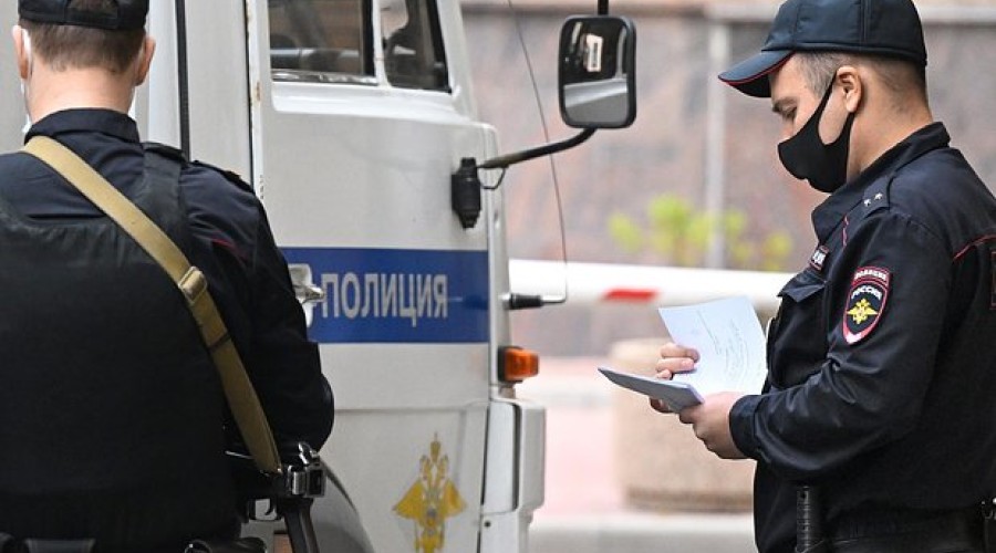 В российском элитном бизнес-клубе организовали массовые задержания