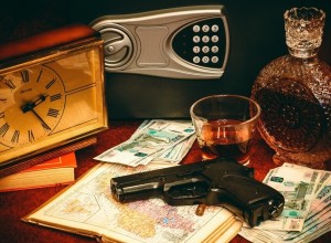 В Екатеринбурге охранник автосалона украл из сейфа 7 миллионов рублей и поехал в сауну