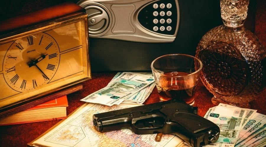 В Екатеринбурге охранник автосалона украл из сейфа 7 миллионов рублей и поехал в сауну