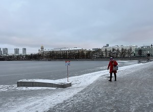 Ветер, гололёд и никакого снега: для свердловчан выпустили предупреждение спасатели