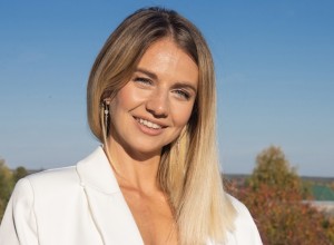 Свердловчанка официально поменяла свою фамилию на название банка