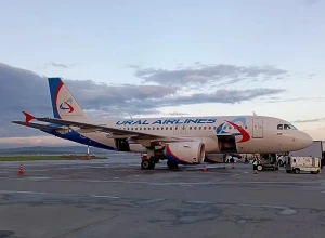 Самолёт срочно вернулся в Кольцово после вылета в Москву