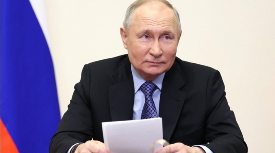 Путин принял в российское гражданство 20 иностранцев с русскими корнями (СПИСОК)