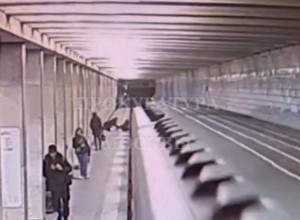 Москвич столкнул свою бывшую девушку под поезд в метро