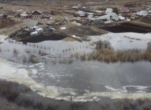 В Свердловской области вышла из берегов река