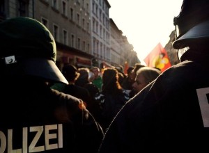 В ФРГ бойцы спецназа 34 часа брали штурмом дом выходца из РФ
