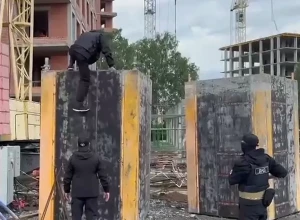 Нелегальных мигрантов начали искать на Урале в посуточно сдаваемых квартирах