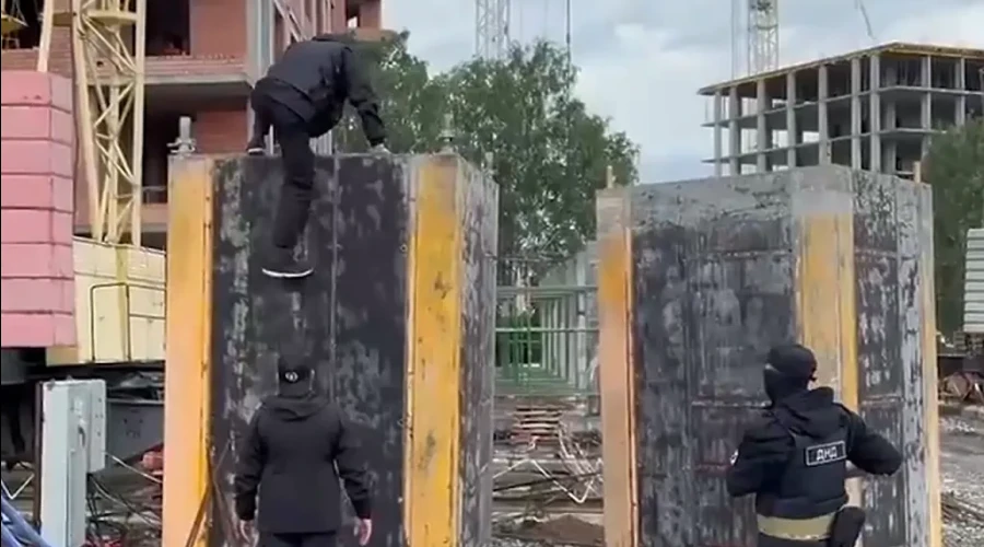 Нелегальных мигрантов начали искать на Урале в посуточно сдаваемых квартирах