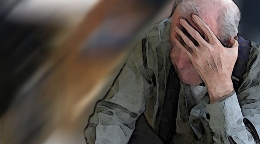 В Екатеринбурге боец СВО предложил бабушке помощь и обокрал ее