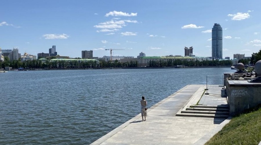 В Екатеринбурге бассейн перенесут с «Высоцкого» на соседний небоскреб