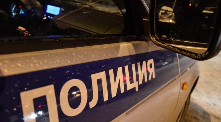 В Екатеринбурге на крыльце магазина умерла женщина