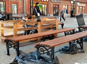 На улице Вайнера в Екатеринбурге началась установка малых архитектурных форм