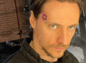 Танцор Сергей Полунин уехал из России в Израиль, «набив» на лбу звезду Давида