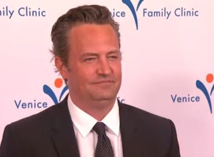 Умер актер Мэттью Перри из сериала «Друзья»
