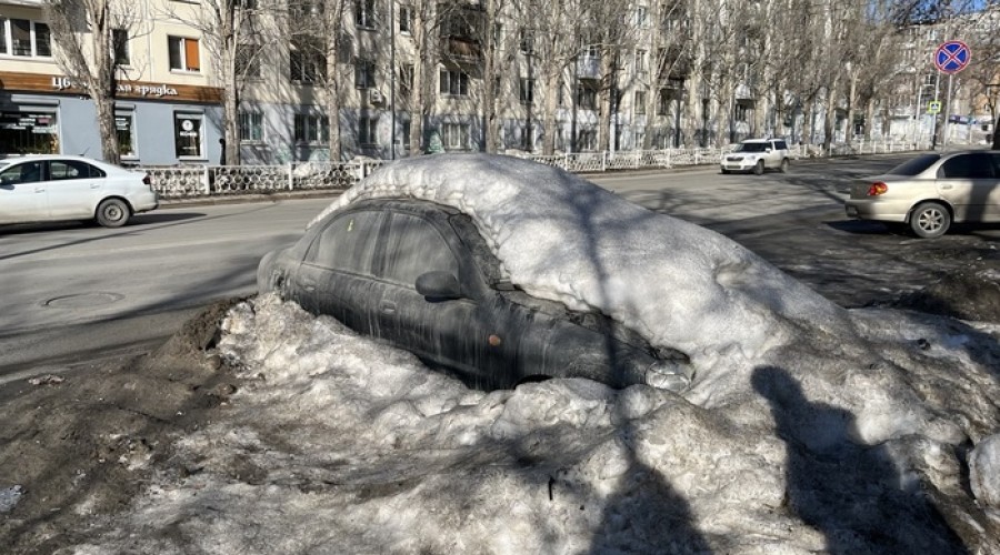 В Екатеринбурге предложили отправить машины свердловчан на СВО. Какие именно?