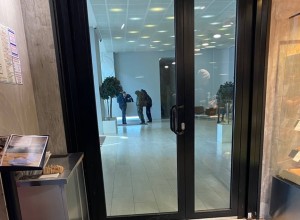 К «Клевер Парку» съехались силовики