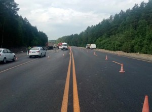 На Урале инспектор ГАИ врезался в столб на ремонтируемом участке улицы