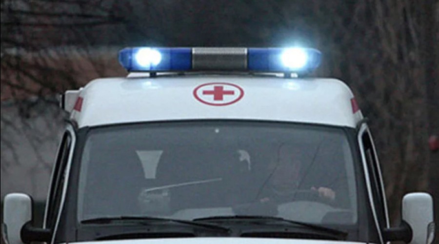 В Екатеринбурге 16-летняя школьница умерла в подъезде прямо на глазах у друзей
