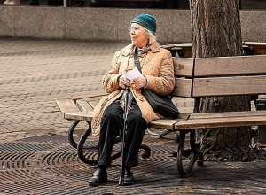 Часть российских пенсионеров получит выплаты досрочно
